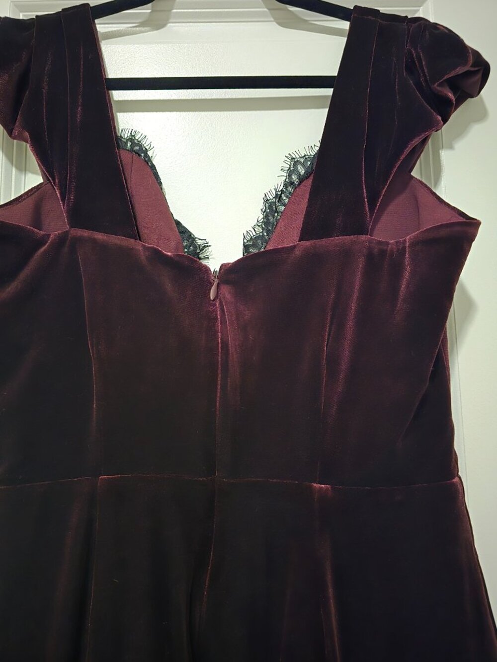 NWT La Femme en Noir Burgundy Velvet Midi Dress XL Lace Gothic Holiday Cocktail - Picture 4 of 7